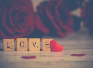 Cómo romper la monotonía en una relación: escapada romántica